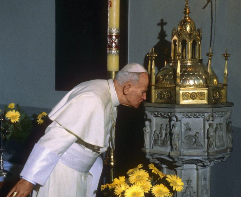 Dzisiaj przypada 100 rocznica Chrztu Świętego Jana Pawła II