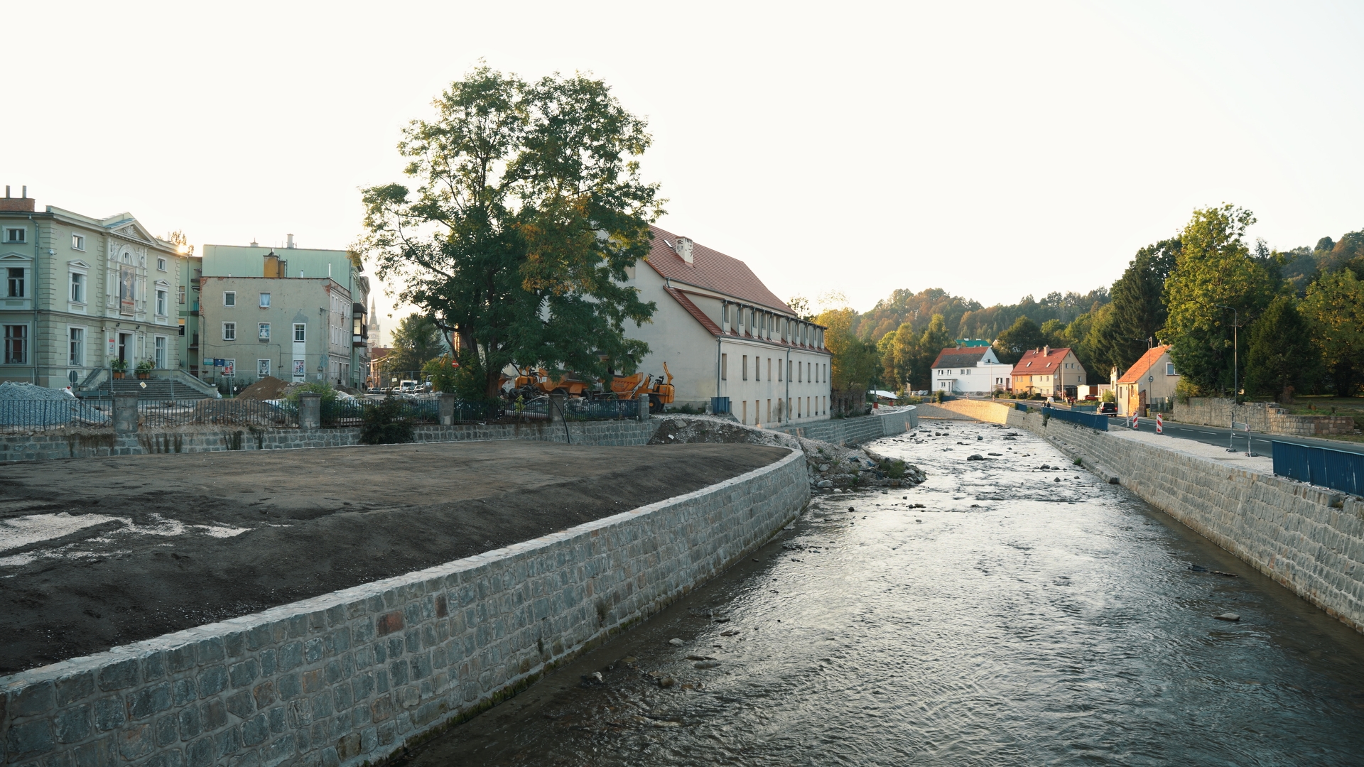 Rok po powodzi: Caritas Polska prezentuje raport z działań pomocowych