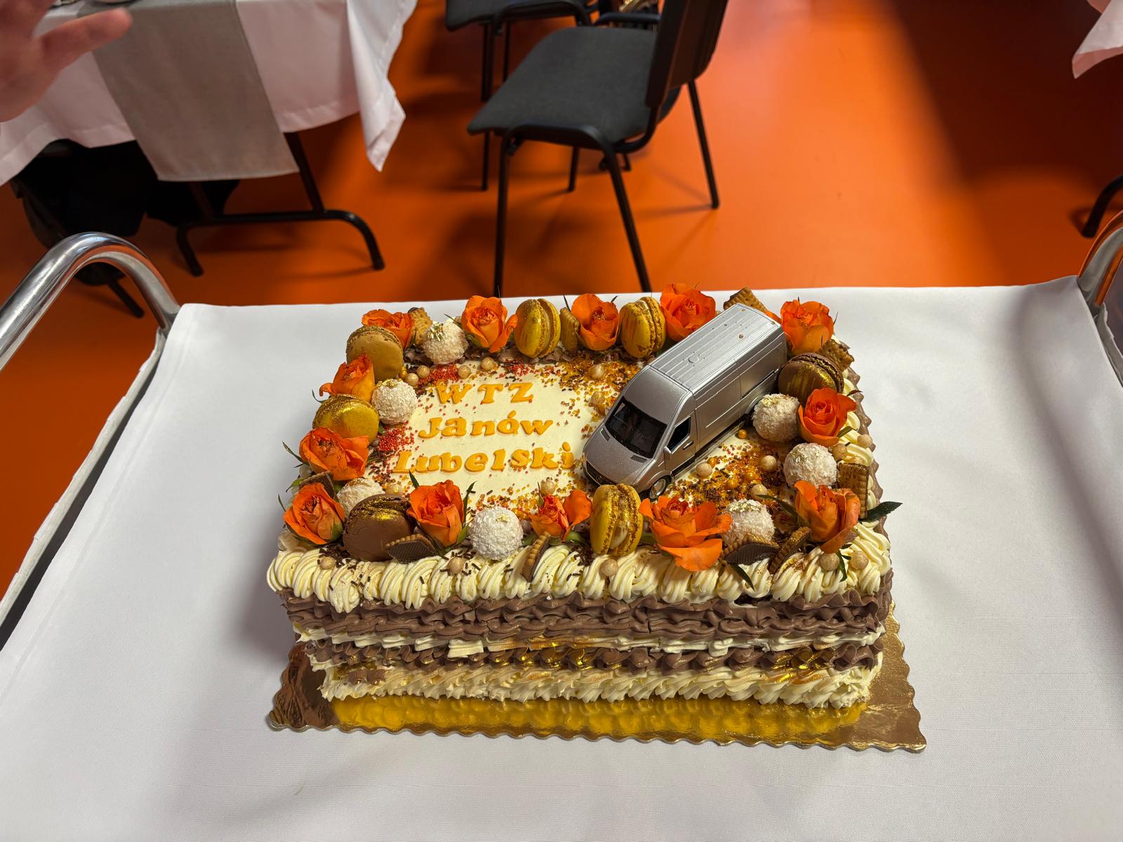  Obchody Międzynarodowego Dnia Osób z Niepełnosprawnościami oraz oficjalne przekazanie samochodu dla WTZ w Janowie Lubelskim