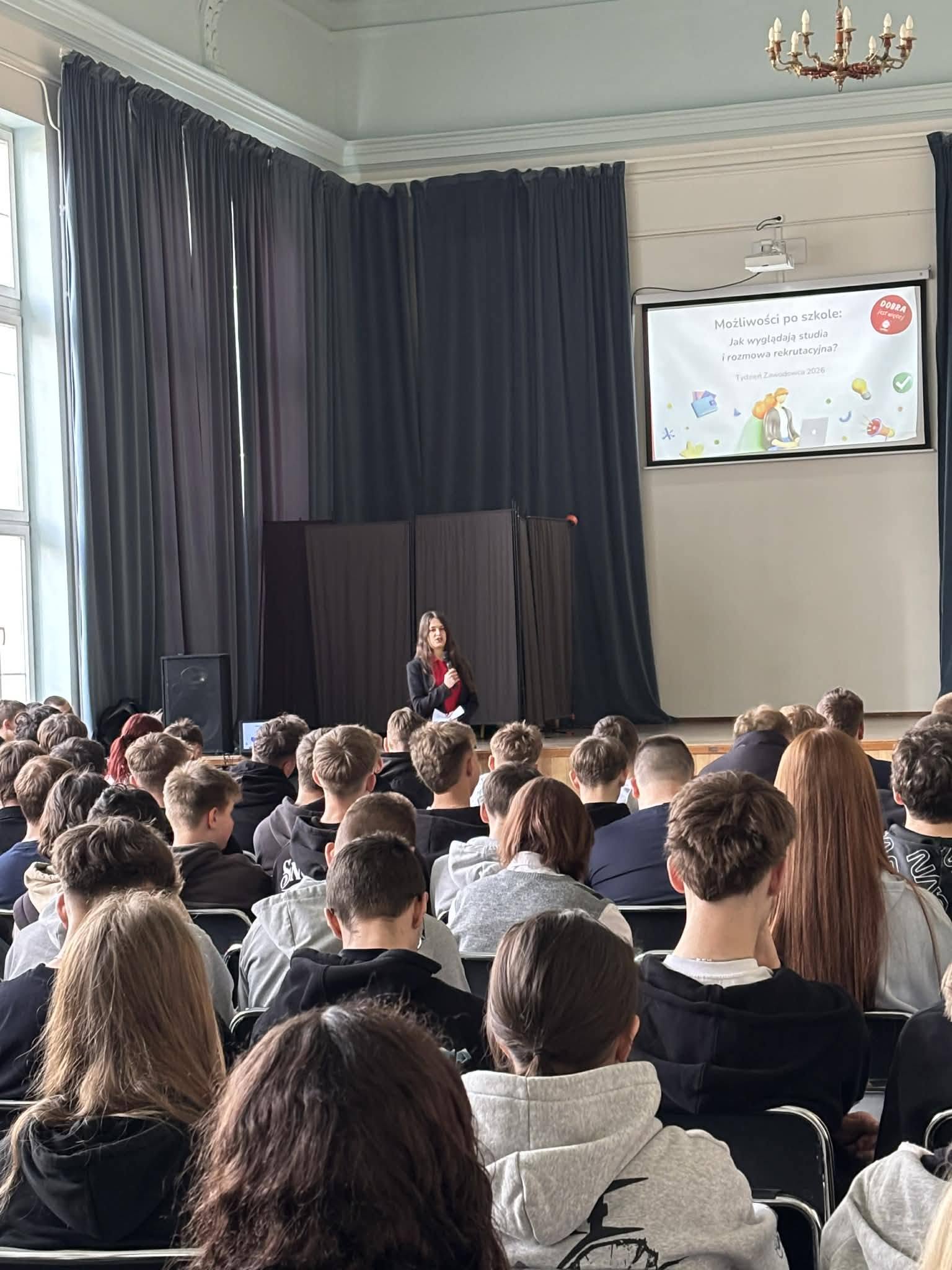 Możliwości po szkole: Jak wyglądają studia i rozmowa rekrutacyjna?